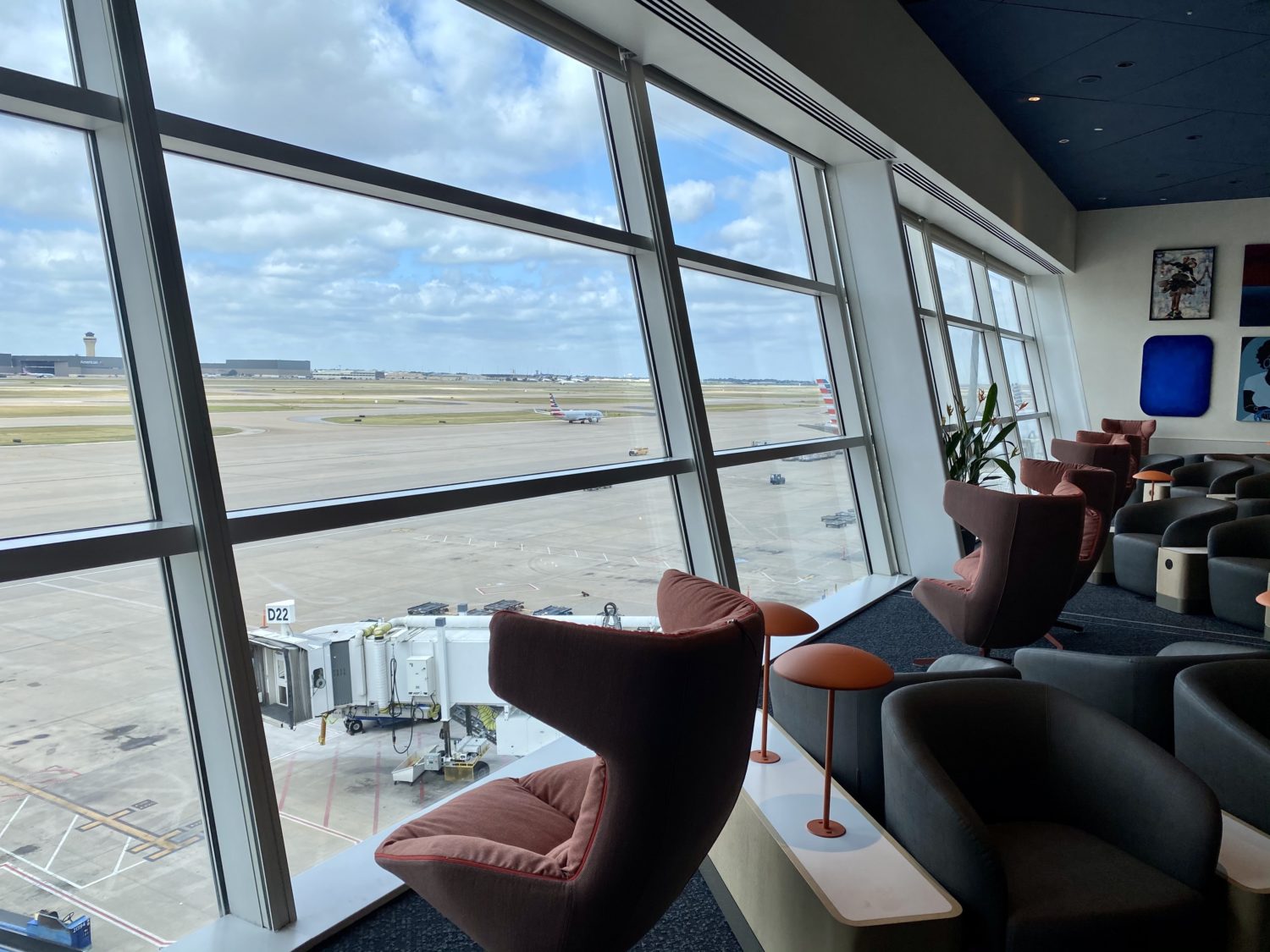 This Card Offers $1,500 in Free Travel Plus VIP Benefits #LGBTQTravel